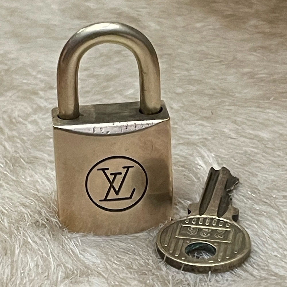 Authentic Louis Vuitton #226 Brass Lock and Key